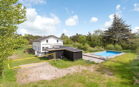 Rea - 5Km from the Sea: Estate, Villetta, Landscaping, Agriturismo, Backyard, Piscina