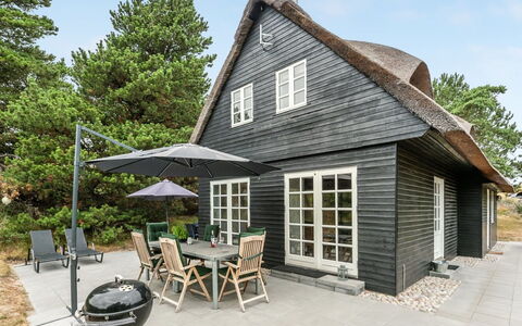 Risto - 2.3Km from the Sea: Casa, Tetto, Casa, Villetta, Capannone, Edifici Giardino, Raccordo, Cortile, Log Cabin, Capanna