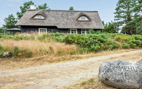 Risto - 2.3Km from the Sea: Casa, Tetto, Casa, Villetta, Capannone, Edifici Giardino, Raccordo, Cortile, Log Cabin, Capanna