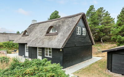 Risto - 2.3Km from the Sea