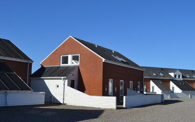 Arabella - 2.3Km from the Sea