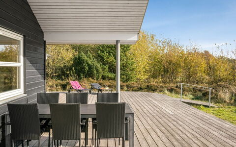 Haghbarth - 2.3Km from the Sea: Legna, Portico, Architettura, Latifoglie, Plank, Pavimento In Legno, Deck, Casa, Color Legno, Raccordo