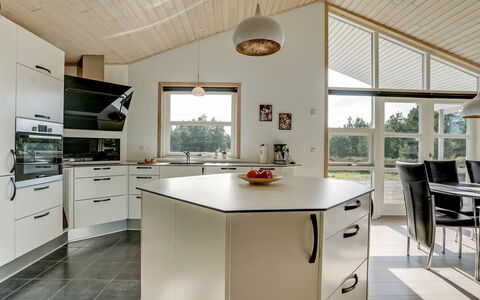 Haghbarth - 2.3Km from the Sea: Interior Design, Pavimentazione, Soffitto, Legna, Lampada, Cucina, Controsoffitto, Pavimento, Mobilia, Cabinetry