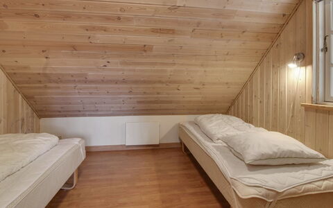 Volmar - 3.5Km from the Sea: Pavimentazione, Pavimento, Legna, Soffitto, Interior Design, Camera Da Letto, Pavimento In Legno, Letto, Camera, Illuminazione