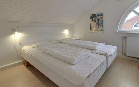 Ennike - 2.3Km from the Sea: Erba, Casa, Tetto, Casa, Villetta, Arbusto, Lotto, Area Rurale, Agriturismo, Groundcover