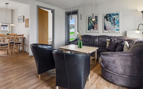 Nilaus - 2.3Km from the Sea: Mobilia, Interior Design, Divano, Pavimentazione, Pavimento, Legna, Soggiorno, Soffitto, Camera, Tavolo