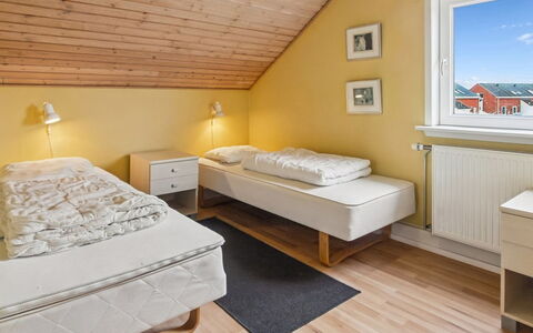 Nilaus - 2.3Km from the Sea: Interior Design, Pavimentazione, Legna, Pavimento, Letto, Camera Da Letto, Soffitto, Mobilia, Camera, Bedding