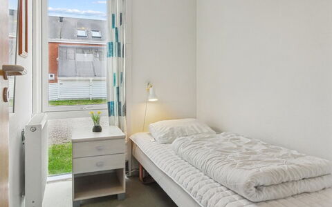 Nilaus - 2.3Km from the Sea: Parete, Pavimento, Pavimentazione, Interior Design, Camera Da Letto, Mobilia, Soffitto, Letto, Camera, Lenzuolo