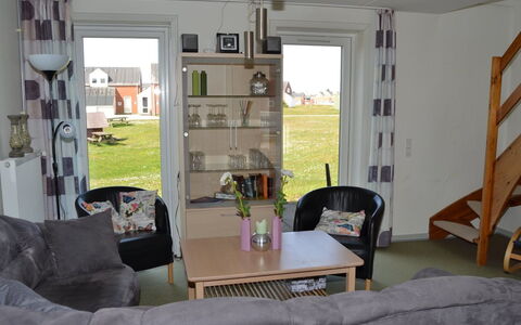 Nilaus - 2.3Km from the Sea: Mobilia, Pavimentazione, Legna, Interior Design, Pavimento, Camera, Soffitto, Sedia, Soggiorno, Appartamento