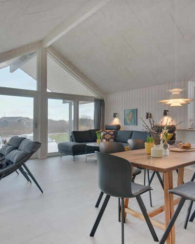 Gubbe - 500M from the Sea