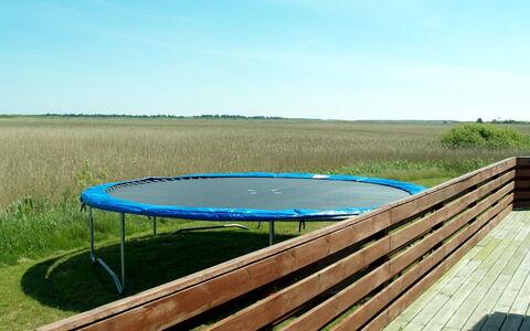 Arnkil - 700M from the Sea: Arbusto, Urban Design, Groundcover, Brick, Appartamento, Estate, Muratura, Balcone, Landscaping