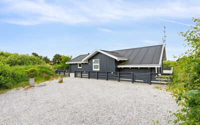Spurv - 1.8Km from the Sea