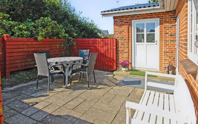Hendrine - 500M from the Sea