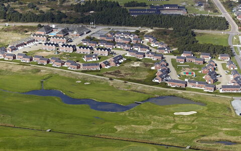 Hugo - 2.5Km from the Sea: Tetto, Casa, Casa, Villetta, Porta, Raccordo, Estate, Prato, Cortile, Portico