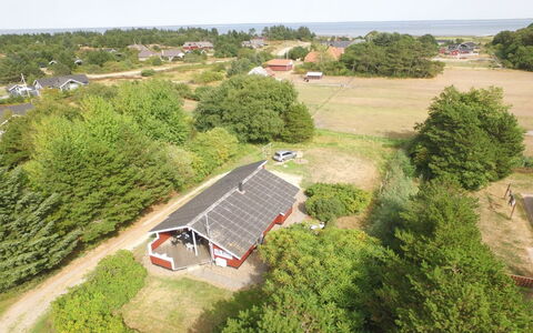 Vivan - 3.8Km from the Sea: Tetto, Casa, Paesaggio, Casa, Area Rurale, Lotto, Insediamento Umano, Villetta, Estate, Villaggio