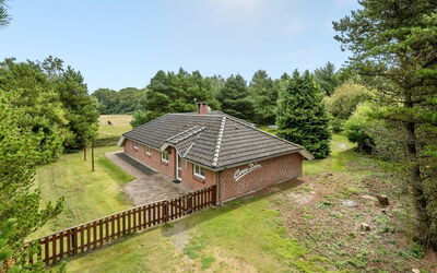 Botulf - 3.8Km from the Sea