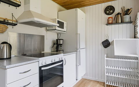 Bogatin - 1Km from the Sea: Pavimentazione, Cucina, Legna, Interior Design, Pavimento, Mobilia, Elettrodomestico Da Cucina, Soffitto, Apparecchio Major, Pavimento In Legno