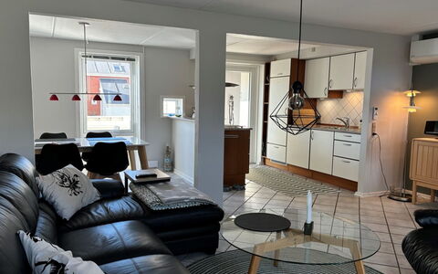 Bosse - 2.3Km from the Sea: Mobilia, Interior Design, Pavimentazione, Pavimento, Legna, Soffitto, Divano, Soggiorno, Camera, Appartamento
