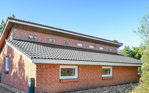 Elsy - 2.6Km from the Sea: Legna, Casa, Villetta, Casa, Tetto, Area Rurale, Raccordo, Log Cabin, Edifici Giardino, Latifoglie