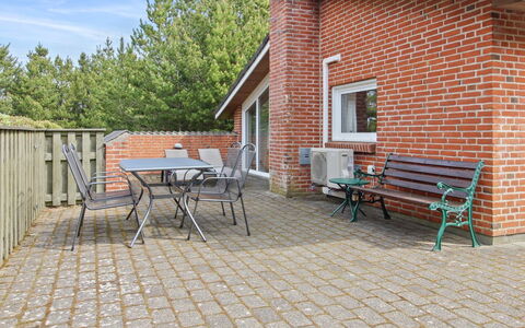 Elsy - 2.6Km from the Sea: Legna, Casa, Villetta, Casa, Tetto, Area Rurale, Raccordo, Log Cabin, Edifici Giardino, Latifoglie