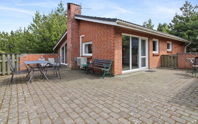 Elsy - 2.6Km from the Sea