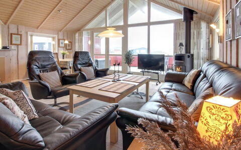 Oivi - 430M from the Sea: Mobilia, Legna, Interior Design, Soffitto, Divano, Casa, Soggiorno, Camera, Pavimento, Sedia