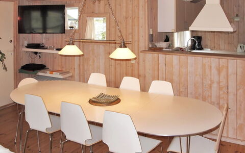 Sena - 250M from the Sea: Legna, Casa, Villetta, Casa, Tetto, Area Rurale, Raccordo, Log Cabin, Edifici Giardino, Latifoglie