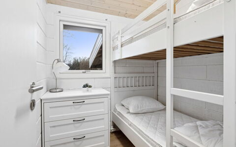 Mahalia - 300M from the Sea: Legna, Casa, Camera Da Letto, Congelamento, Letto, Plank, Inverno, Latifoglie, Color Legno, Bedding