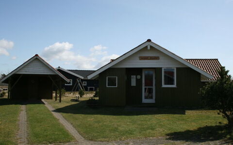 Eline - 1.5Km from the Sea: Legna, Villetta, Latifoglie, Plank, Color Legno, Edifici Giardino, Design, Cortile, Log Cabin, Backyard