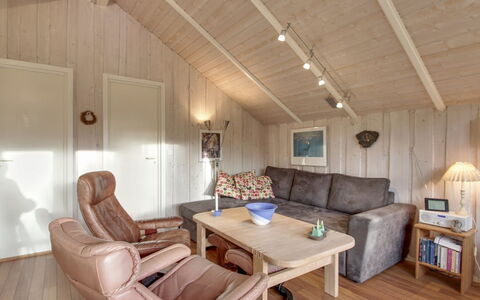 Eline - 1.5Km from the Sea: Mobilia, Legna, Pavimentazione, Interior Design, Pavimento, Soffitto, Camera, Pavimento In Legno, Casa, Soggiorno