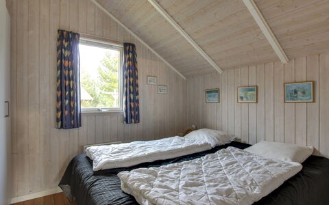 Eline - 1.5Km from the Sea: Legna, Casa, Villetta, Latifoglie, Camera Da Letto, Plank, Color Legno, Letto, Raccordo, Telaio Del Letto