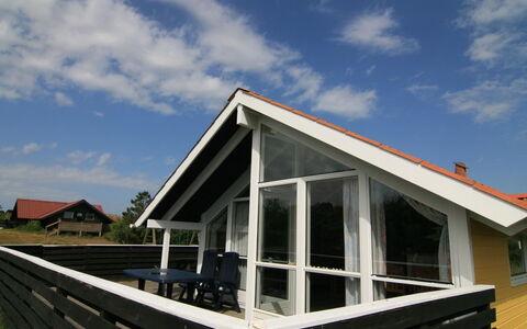 Uma - 400M from the Sea: Tetto, Casa, Villetta, Raccordo, Shade, Portico, Latifoglie, Plank, Struttura Esterna