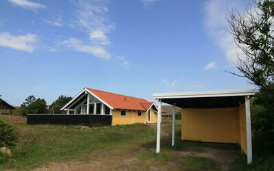 Uma - 400M from the Sea