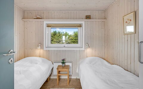 Ferdine - 1.5Km from the Sea: Legna, Camera Da Letto, Casa, Porta, Plank, Latifoglie, Color Legno, Bedding, Letto, Lenzuolo