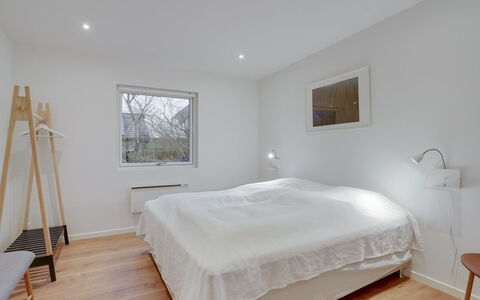 Christiern - 4.5Km from the Sea: Pavimentazione, Pavimento, Camera Da Letto, Interior Design, Legna, Soffitto, Letto, Pavimento In Legno, Lenzuolo, Bedding