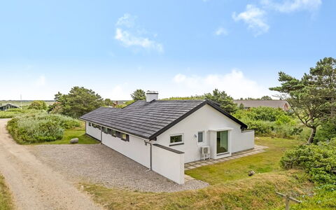 Kita - 500M from the Sea
