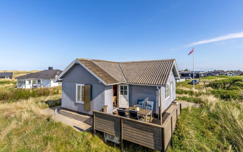 Gertraud - 500M from the Sea: Appartamento, Shade, Balcone, Sedia, Recinzione, Mobili Da Esterno, Alluminio, Erba Sintetica