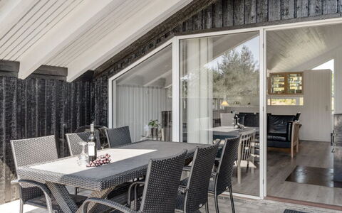 Thera - 2.8Km from the Sea: Legna, Soffitto, Pavimentazione, Pavimento, Interior Design, Mobilia, Casa, Sedia, Cucina & Sala Da Pranzo Tavolo, Soggiorno