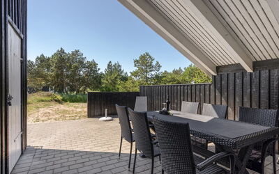 Thera - 2.8Km from the Sea