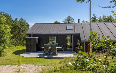 Laerke - 1.8Km from the Sea