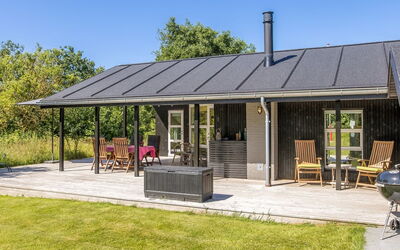 Laerke - 1.8Km from the Sea