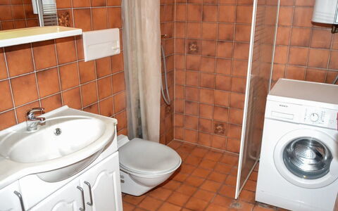 Silja - 2.3Km from the Sea: Tetto, Lotto, Villetta, Casa, Area Rurale, Capannone, Raccordo, Edifici Giardino, Log Cabin, Capanna