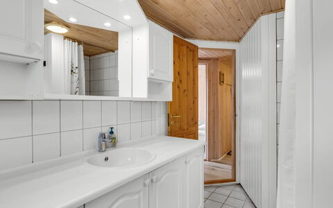Waldemar - 3.4Km from the Sea: Mobilia, Tavolo, Sedia, Costiera E Morfologie Oceanic, Interior Design, Mare, Cucina & Sala Da Pranzo Tavolo, Ricorrere, Costa, Mobili Da Esterno