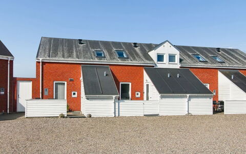 Maarit - 2.3Km from the Sea: Tetto, Raccordo, Illuminazione Diurna