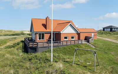 Helfrida - 350M from the Sea