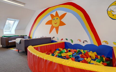 Palni - 2.3Km from the Sea: Interior Design, Pavimento, Camera, Soffitto, Bambino, Giocare