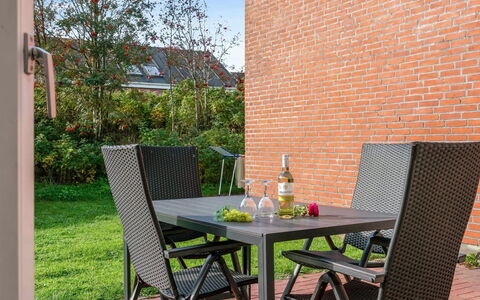 Palni - 2.3Km from the Sea: Mobilia, Mobili Da Esterno, Tavolo, Sedia, Tavolo Esterno, Cucina & Sala Da Pranzo Tavolo, Terrazza, Tavolino Da Caffè, Sala Da Pranzo, Color Legno