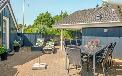 Maureen - 10.5Km from the Sea: Casa, Casa, Tetto, Shade, Villetta, Raccordo, Mobili Da Esterno, Giardino, Landscaping, Sedia
