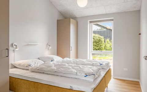 Alena - 1Km from the Sea: Parete, Interior Design, Soffitto, Pavimentazione, Camera Da Letto, Pavimento, Camera, Letto, Mobilia, Bedding