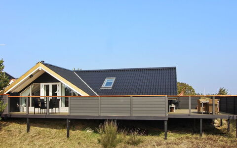 Josie - 200M from the Sea: 